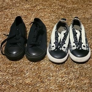 2 pairs of boy's Converses Excellent condition!!!
